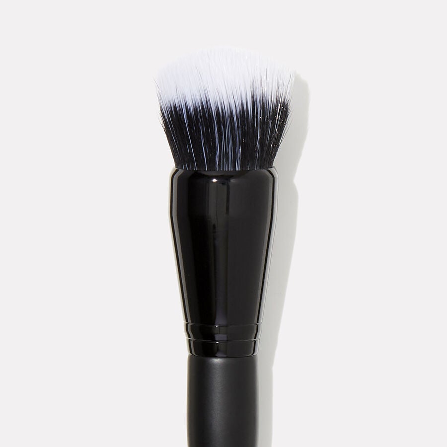 domed-stipple-brush-g5 84050_SelfieReadyStippleBrush_2.jpg