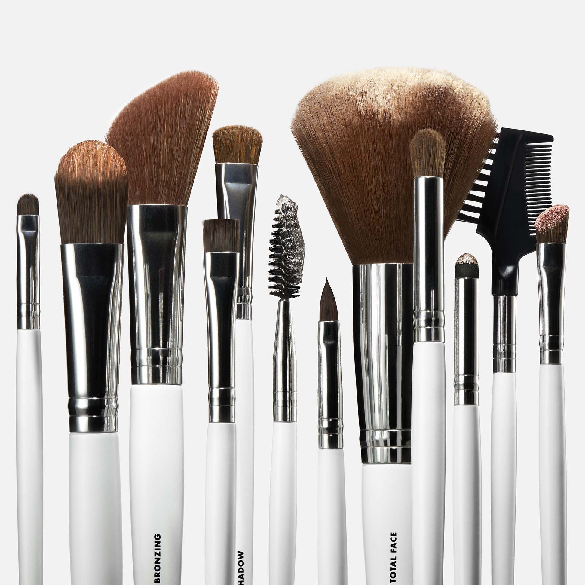 professional-set-of-12-makeup-brushes-v9 040523_SL_12PieceBrushKit_0001_FocusStack01_FINAL_RGB_IGF.jpg