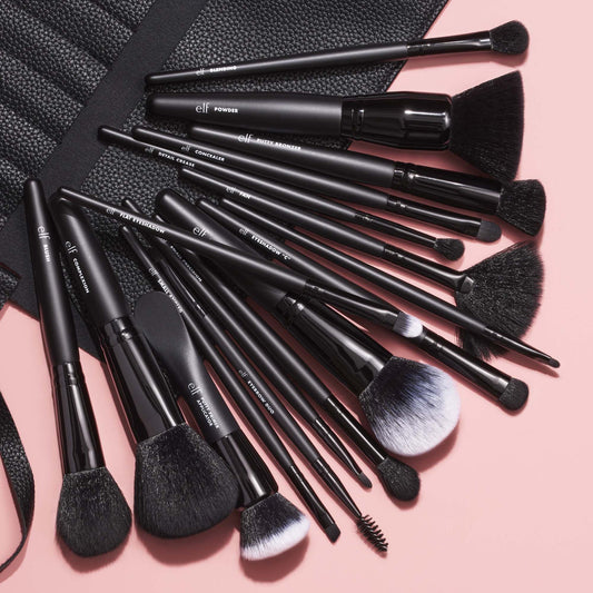 17-piece-ultimate-makeup-brush-set-and-travel-roll-o5 042423_UltBrushSet_V1_Main-2_IGF.jpg