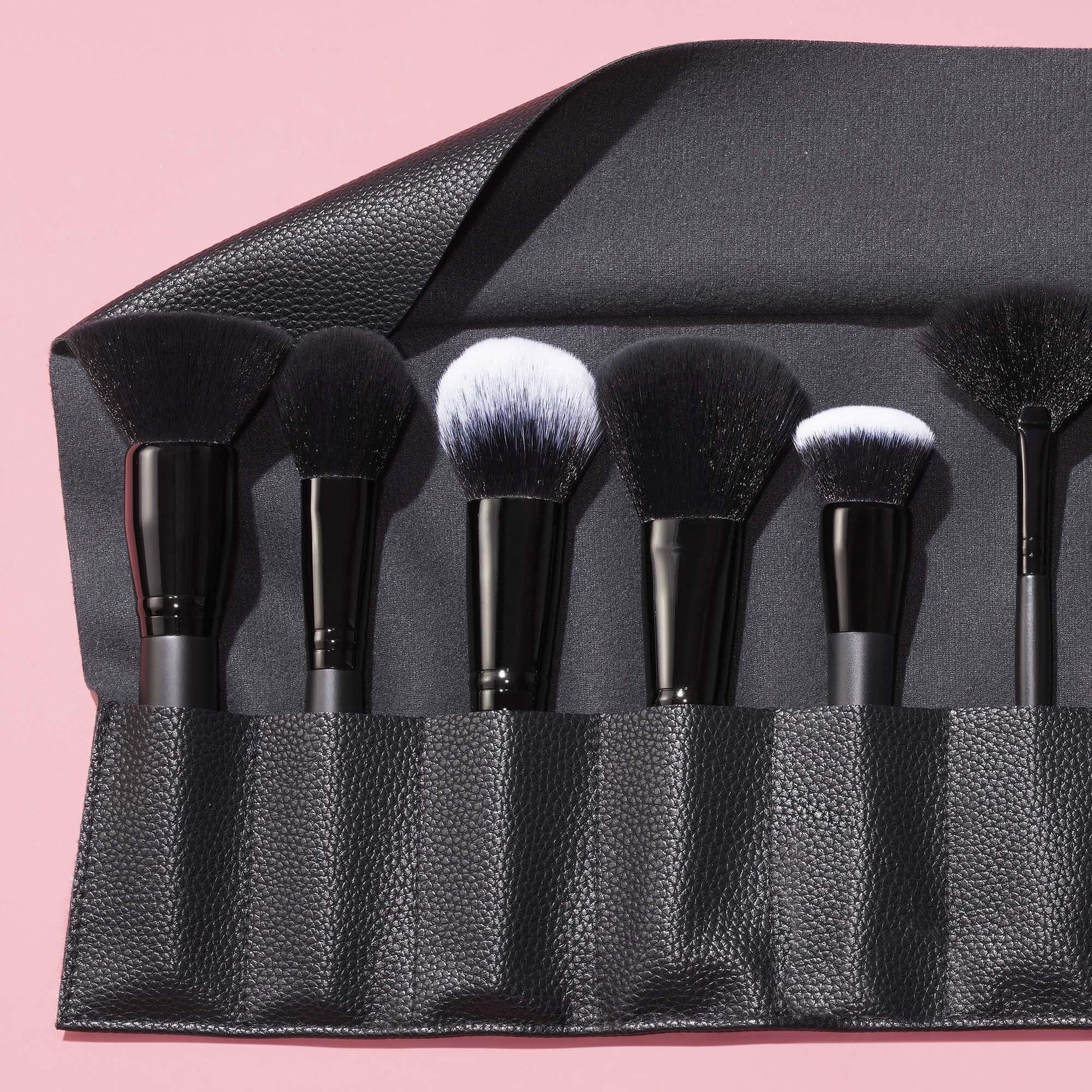 17-piece-ultimate-makeup-brush-set-and-travel-roll-o5 042423_UltBrushSet_V2_Main-2_IGF_carousel1.jpg
