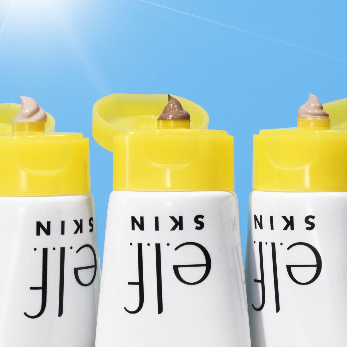 suntouchable-whoa-glow-spf-30-u2 042423_WhoaGlow_Macro_Main-2_IGF.jpg