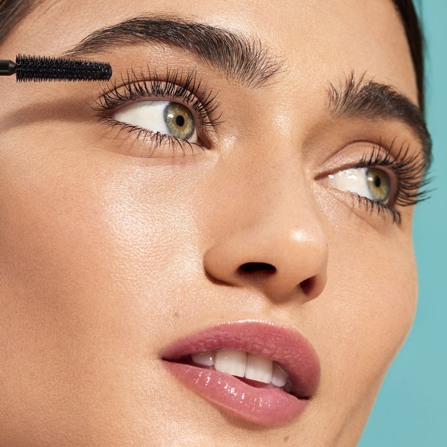 lash-xtndr-mascara-b3 060623_Lexi_LashXtndr_Look1_093_v4_RGB_IGF.jpg