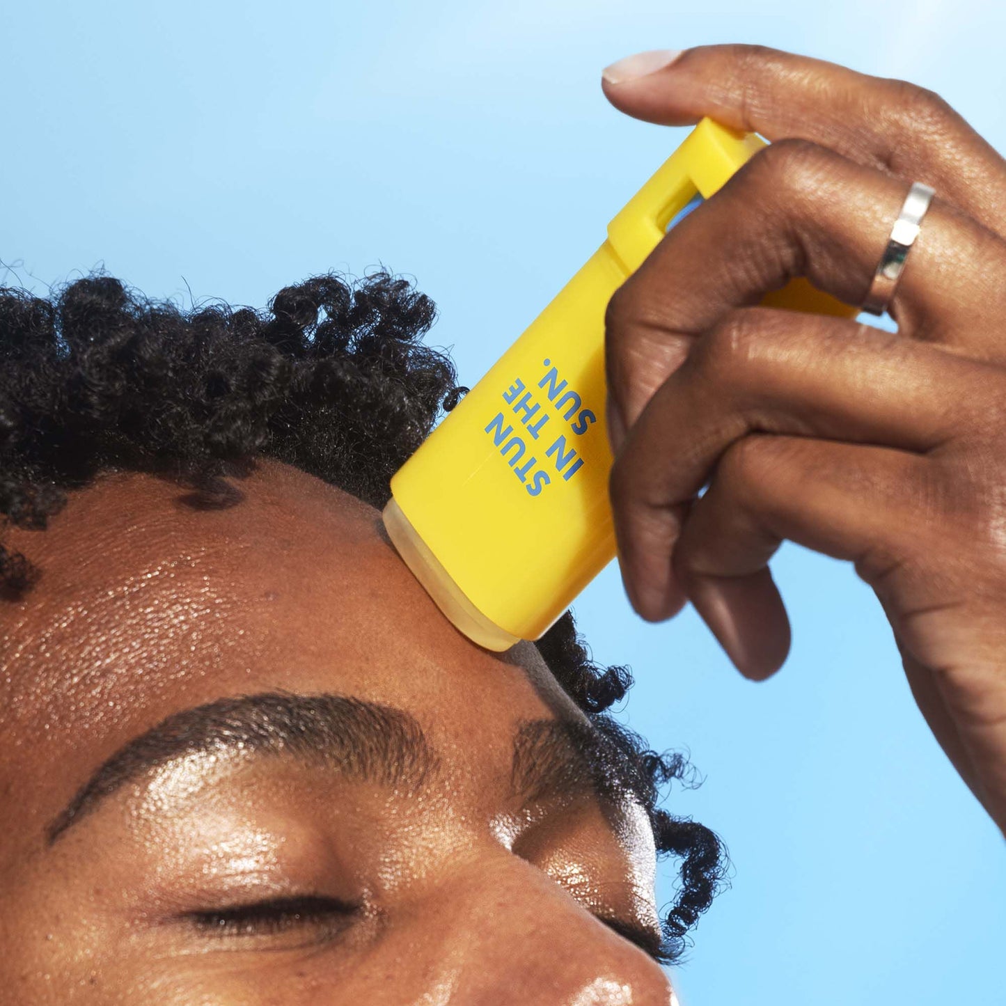 suntouchable-invisi-stick-spf-50-d2 060624_Mikel_InvisiStick_0107_v2_IGF.jpg