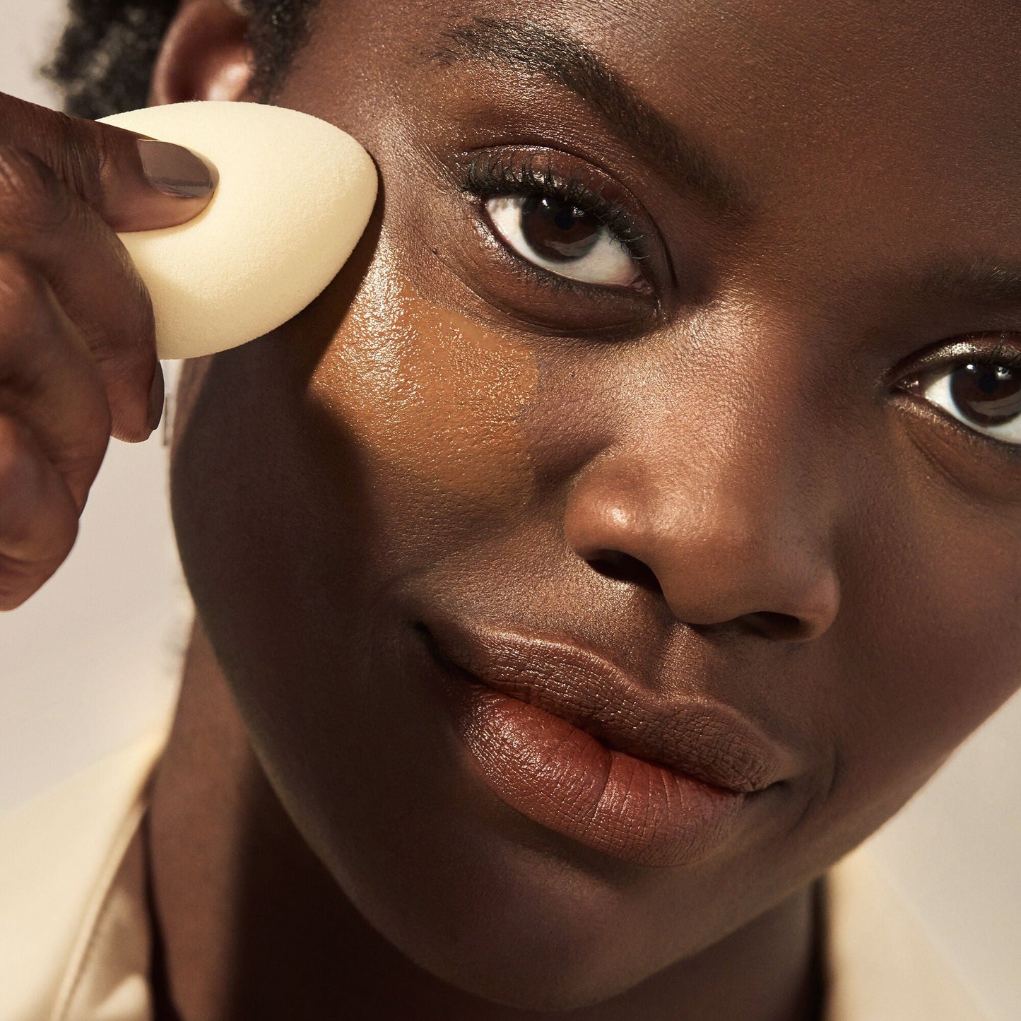 camo-concealer-sponge-f1 07292020_Wemi_HydratingCamo_1765_V4_IGF.jpg