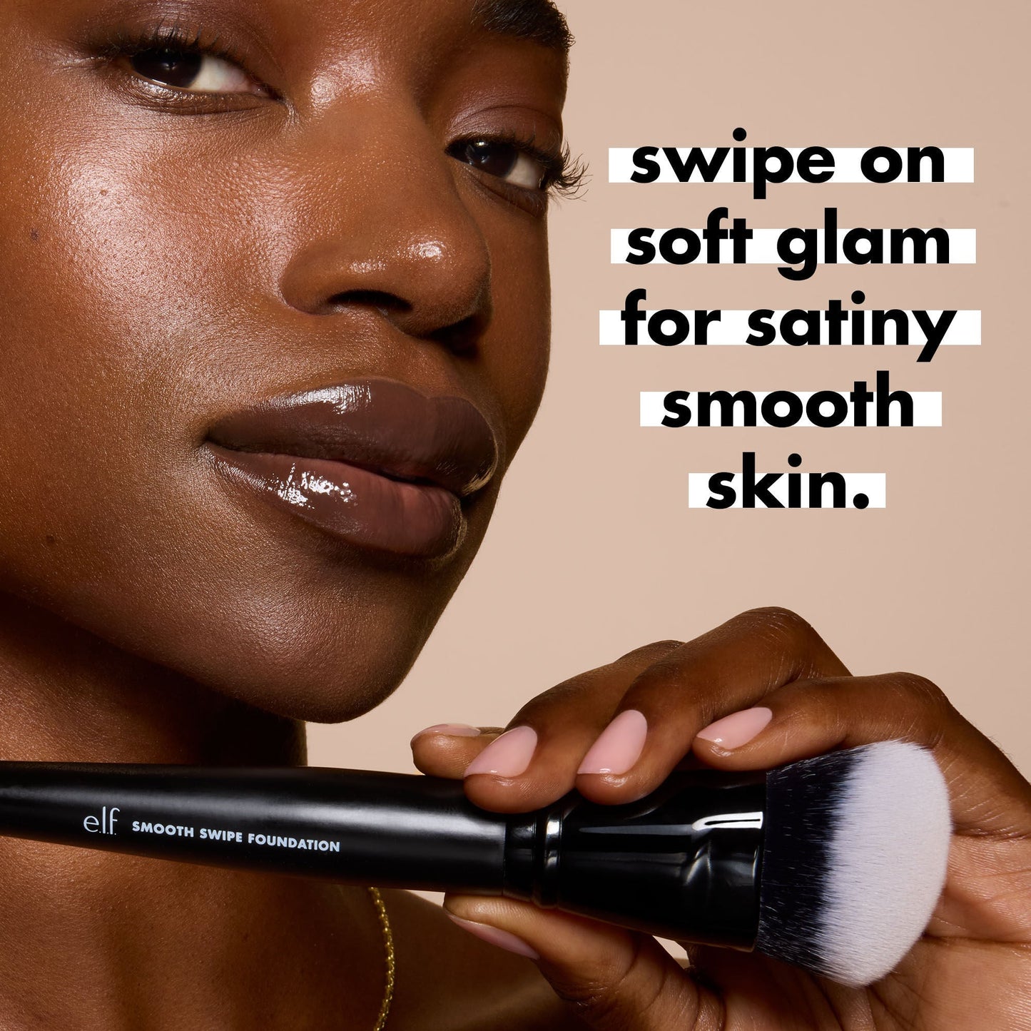 smooth-swipe-foundation-brush-t9 0925_EDUCATION_SMOOTHSWIPEFOUNDATIONBRUSH_PAIRING_20FOUNDATION_20_20BRUSH_20OPTION2.jpg