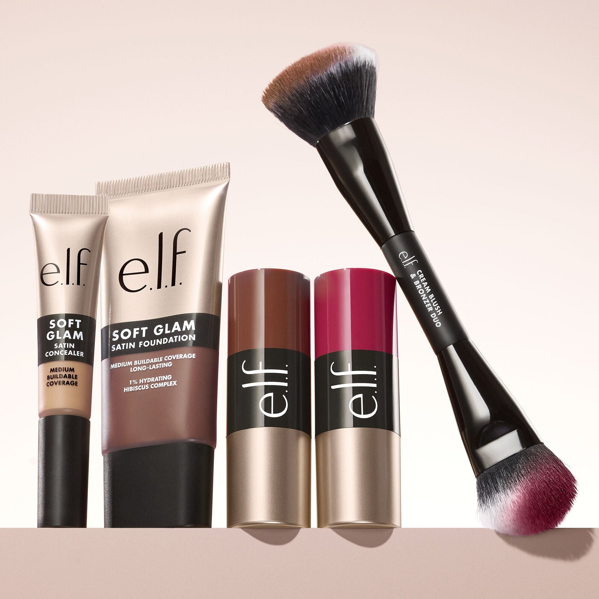 cream-blush-and-bronzer-duo-brush-v2 100225_SoftGlam_Family_0599_MAIN_CLEAN_FOCUS_01_w3QC_RGB_e6629409-dc63-4e11-ad91-1563bf1b72e0.jpg