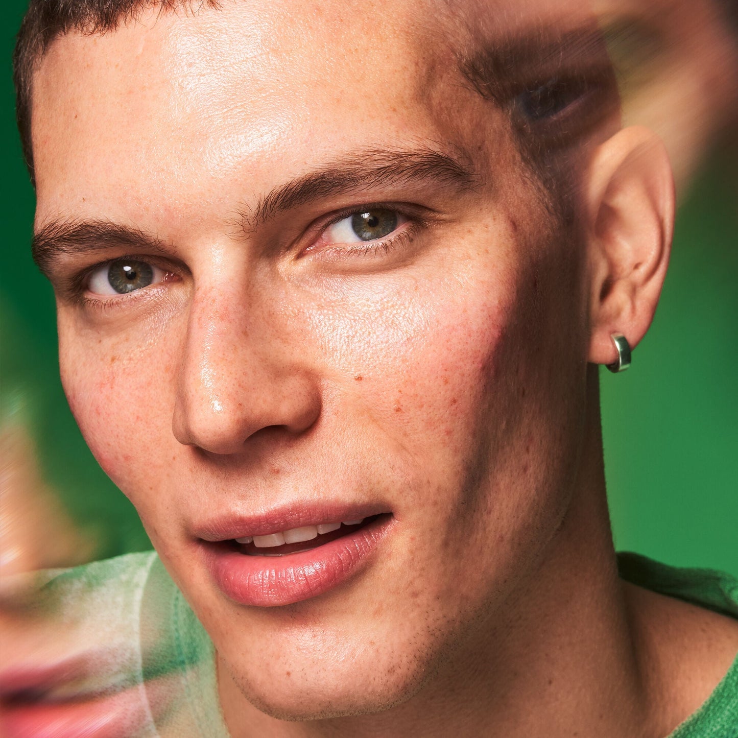 plz-clarify-facial-oil-v3 100924_SKIN_Jean_PlzC_EndLook_0036_v1_RGB_IGF.jpg