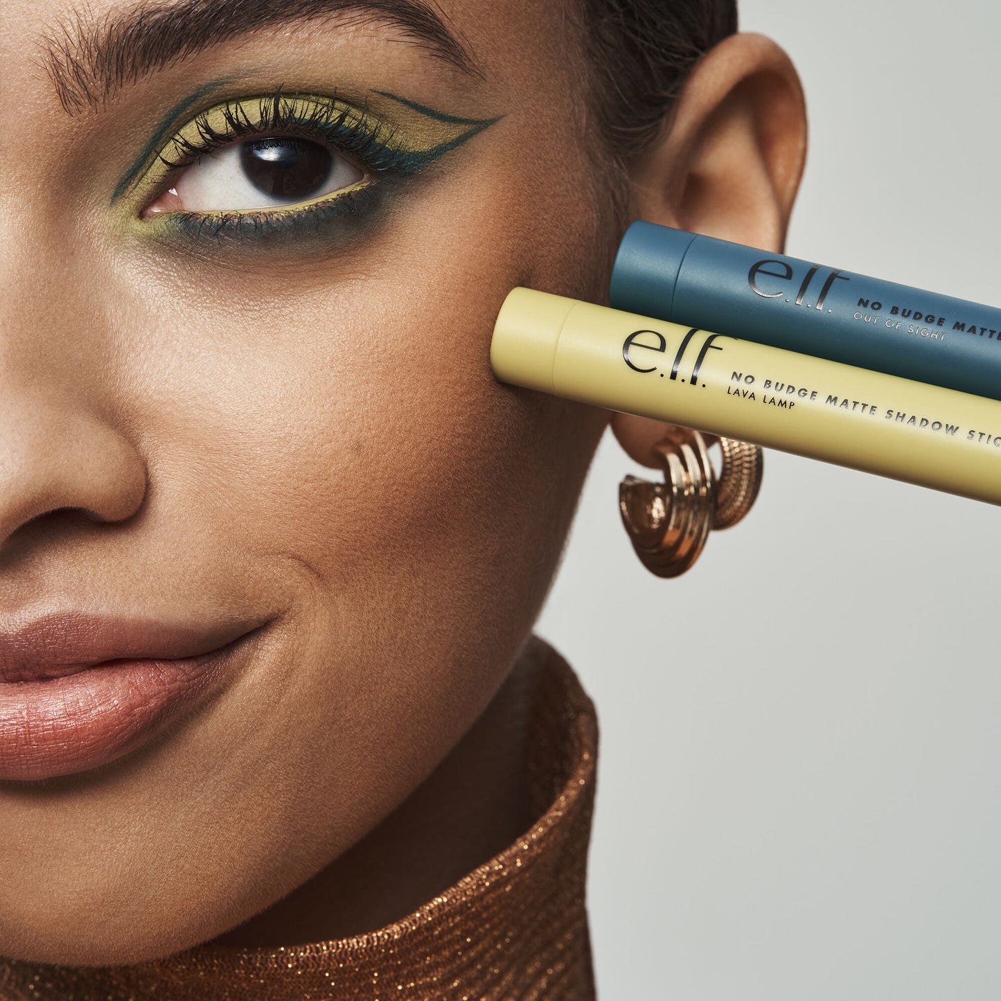 no-budge-matte-shadow-stick-w1 121321_Adriana_NoBudge-Sticks_0152_IGF_170a105b-3bad-446c-abc7-8c689612033b.jpg