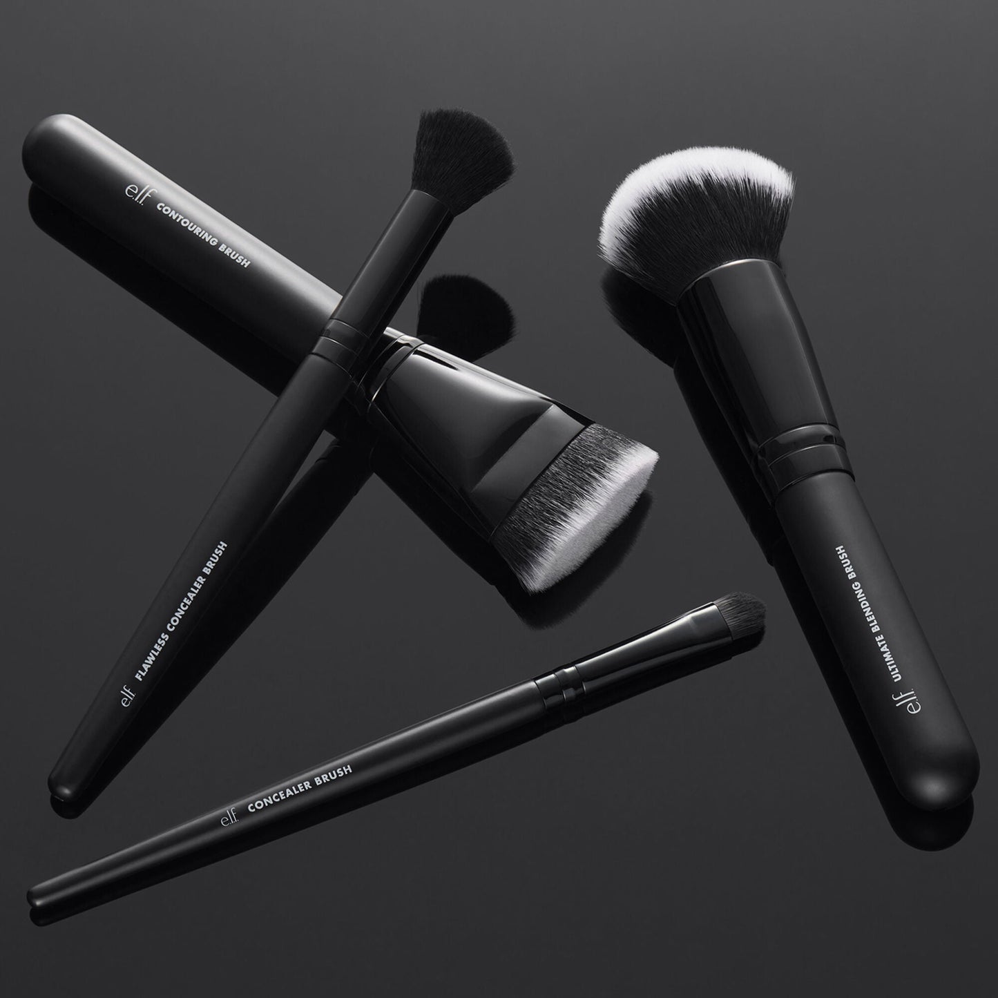 foundation-and-concealer-brush-set-v0 12142020_ComplexionPerfection-FaceBrush_0028_FocusBracket-MAIN_V2_IGF.jpg