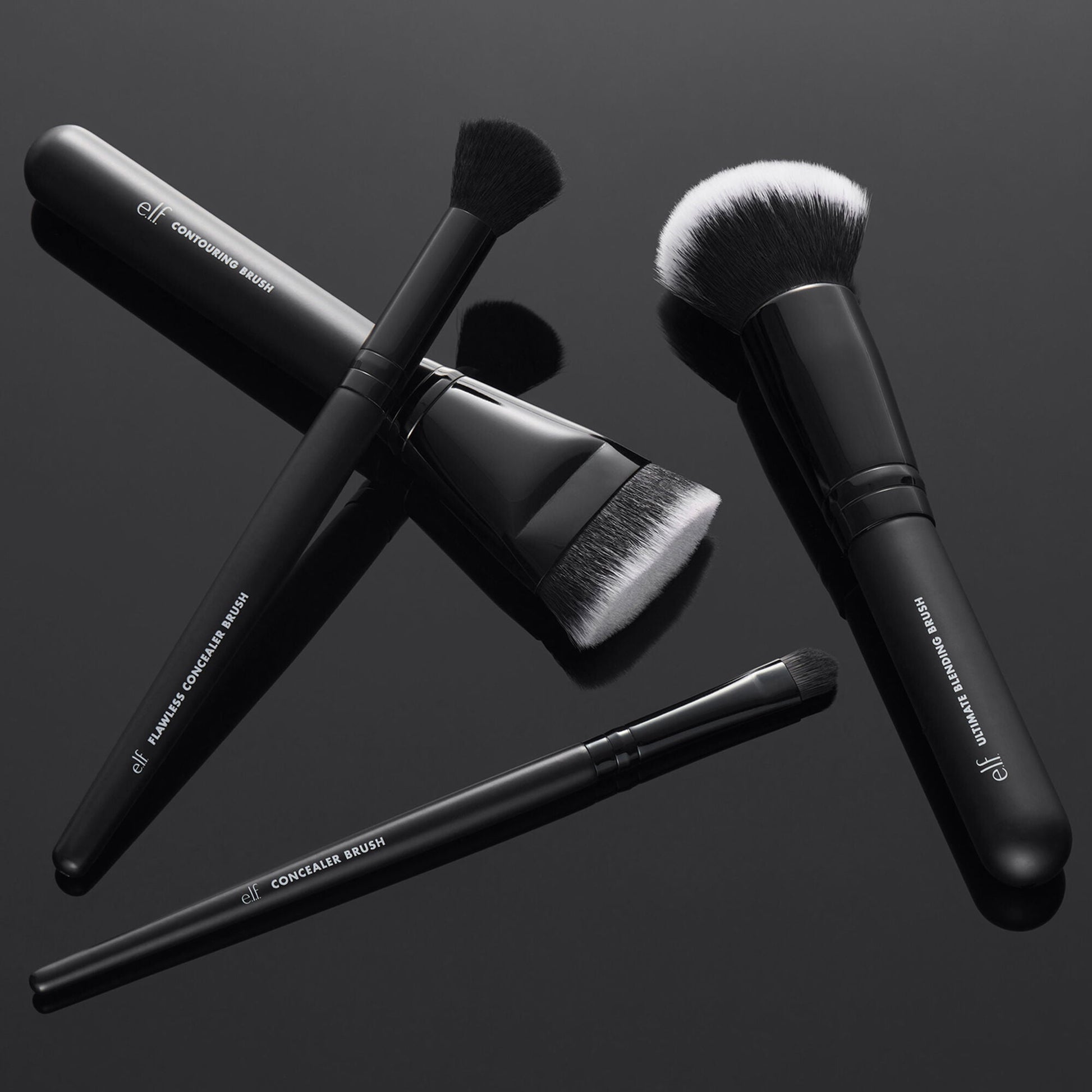 foundation-and-concealer-brush-set-v0 12142020_ComplexionPerfection-FaceBrush_0028_FocusBracket-MAIN_V2_IGF.jpg