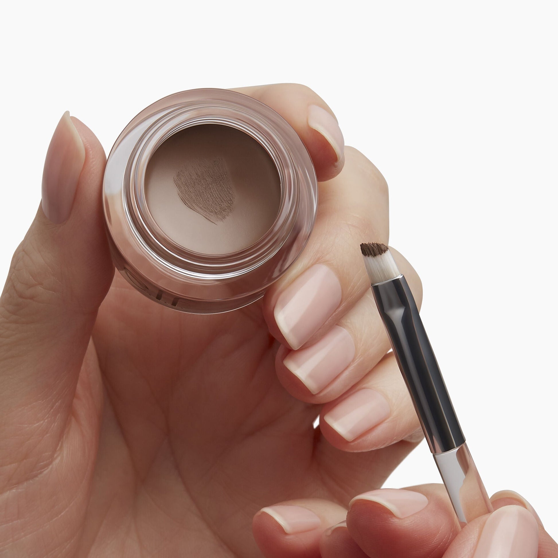 precision-dual-sided-eyebrow-brush-c5 85315_PrecisionDualSidedEyebrowBrush_Model.jpg