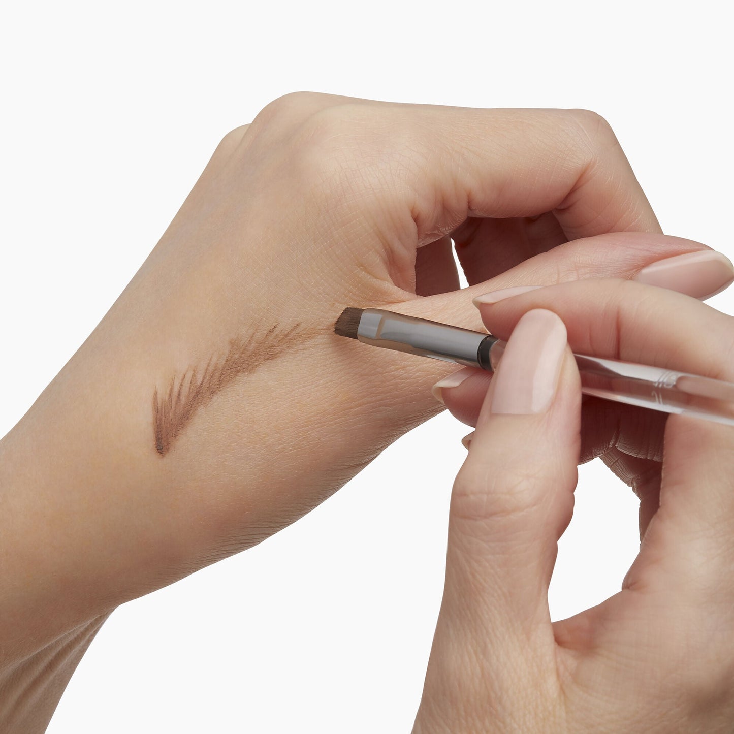 precision-dual-sided-eyebrow-brush-c5 85315_PrecisionDualSidedEyebrowBrush_Model_V2.jpg