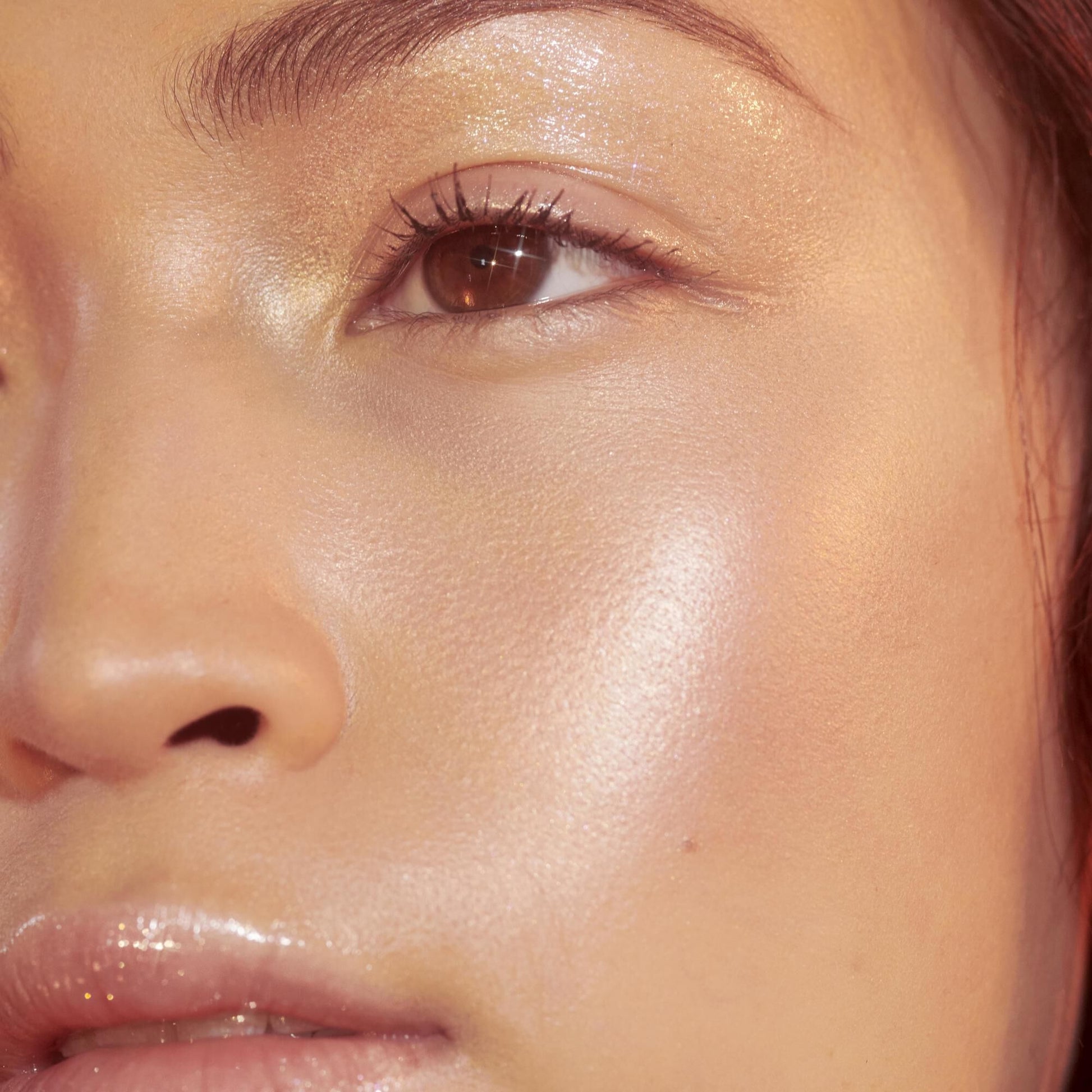 highlighter-brush-r8 crystal_OM_Jacqueline_782_square.jpg